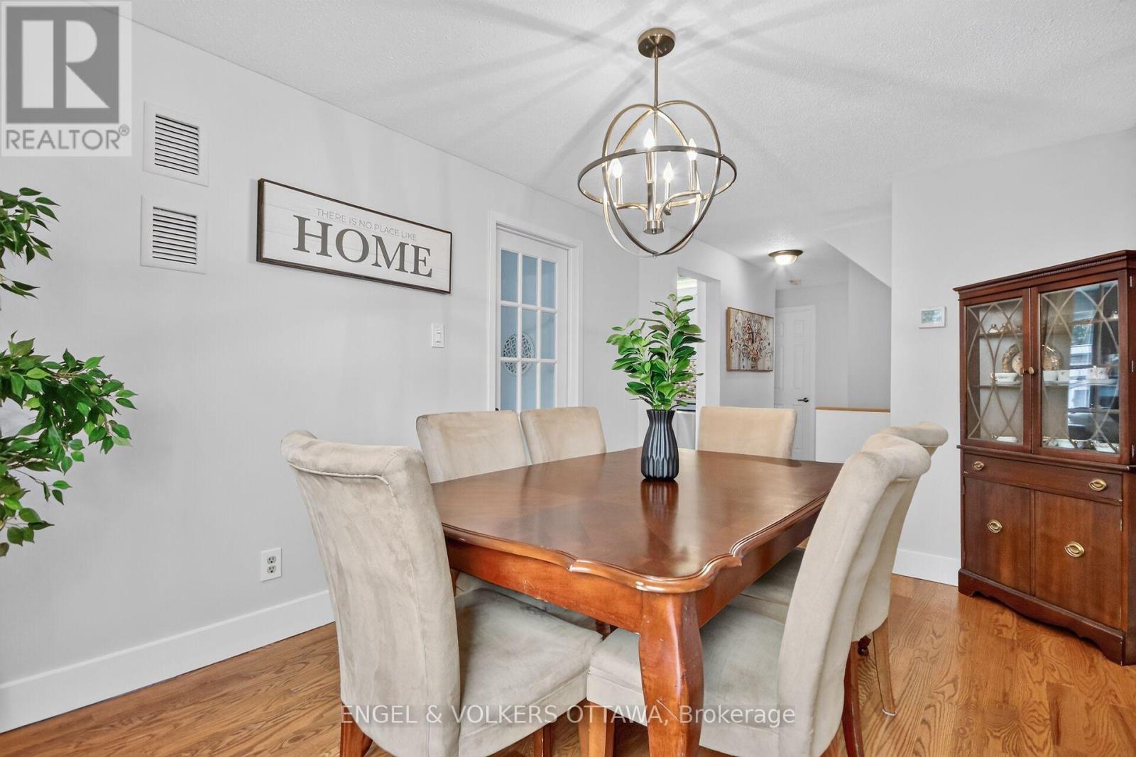 138 SHERWAY DRIVE - 10
