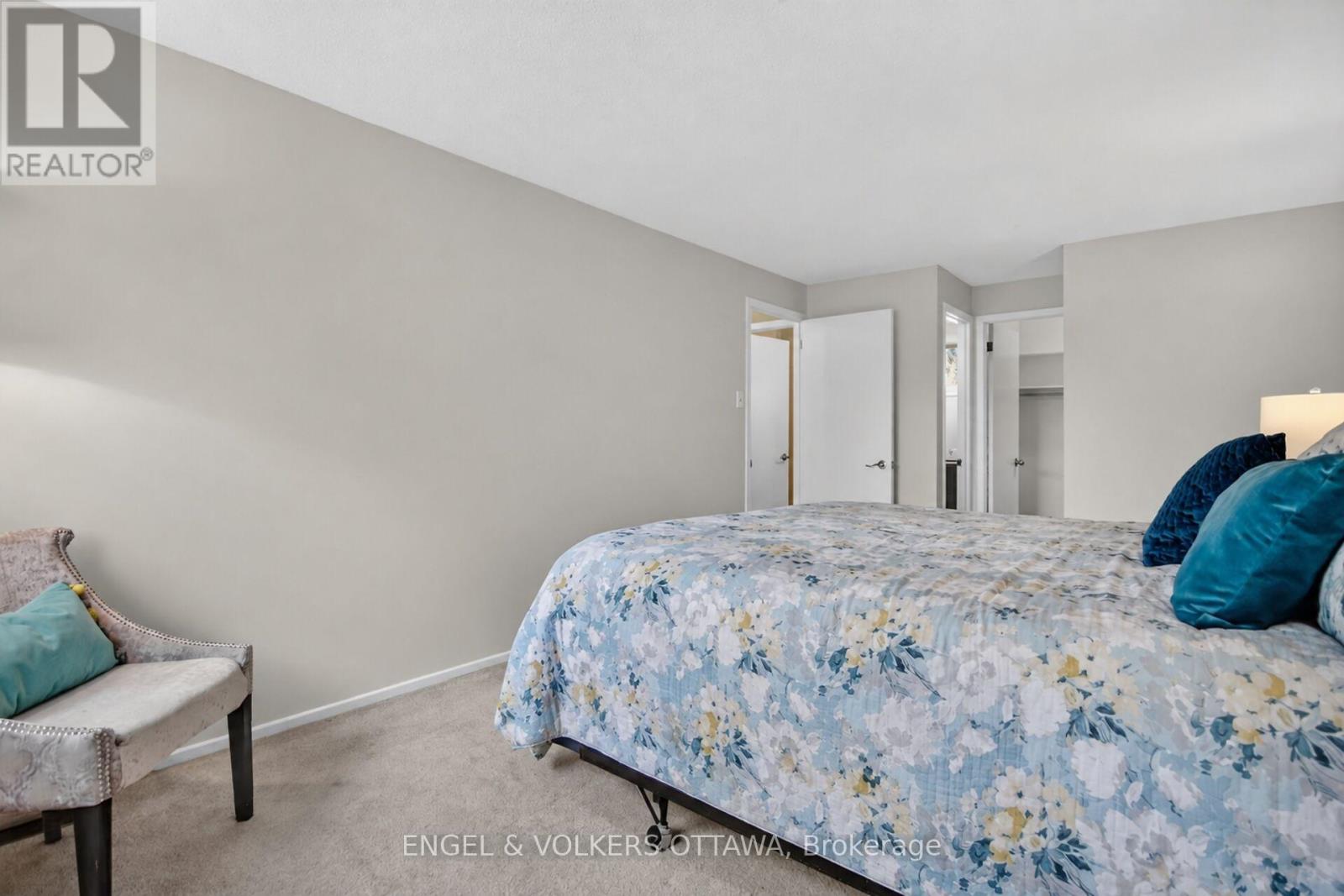 138 SHERWAY DRIVE - Image 25
