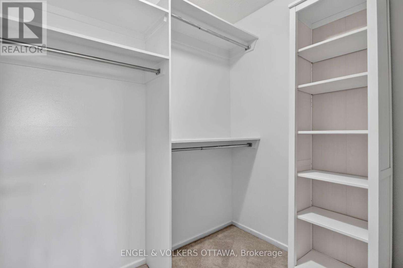 138 SHERWAY DRIVE - 26