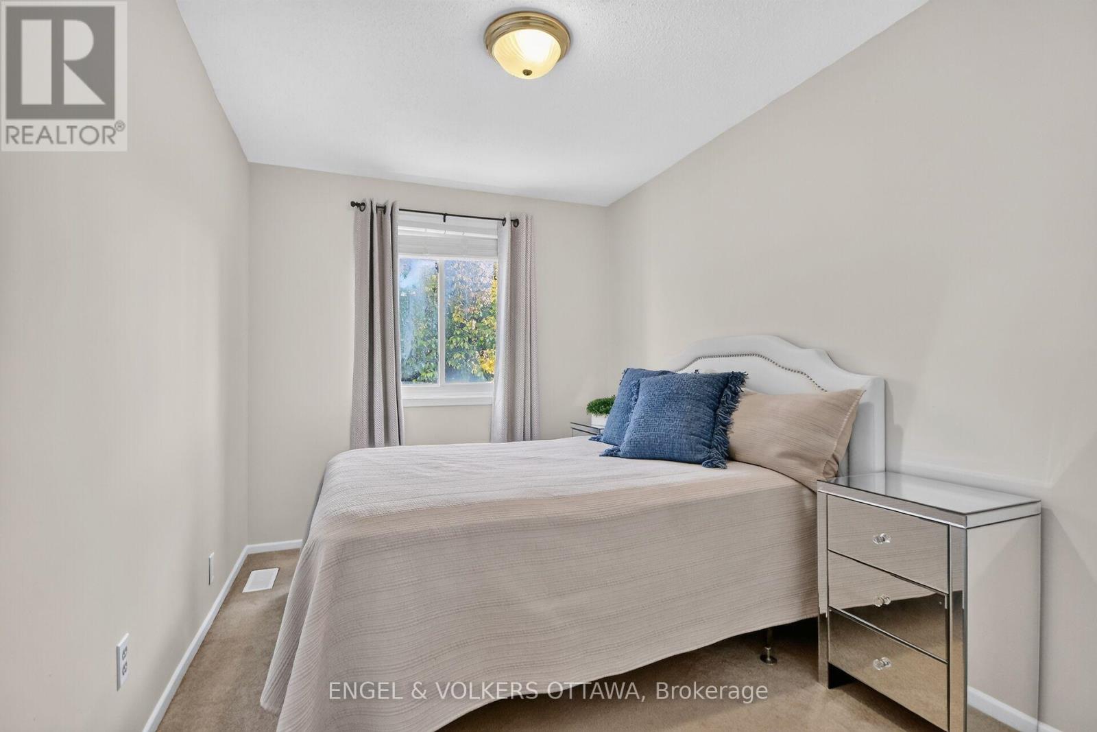 138 SHERWAY DRIVE - 27
