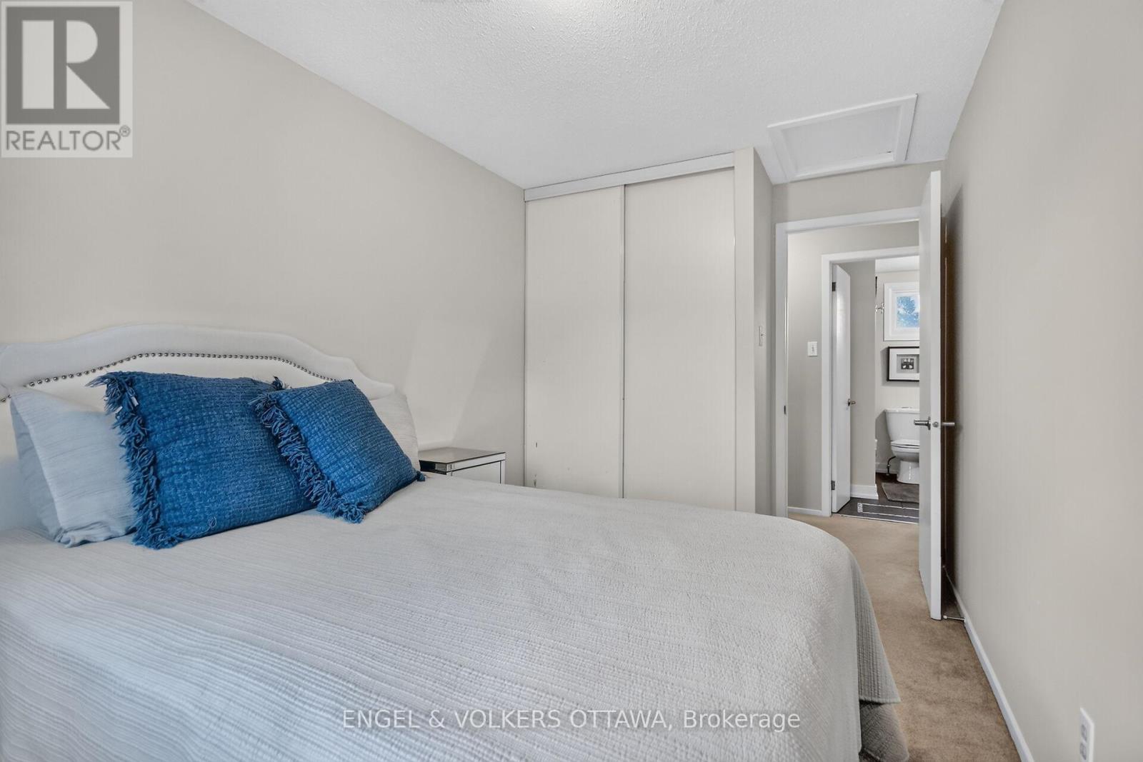 138 SHERWAY DRIVE - Image 28