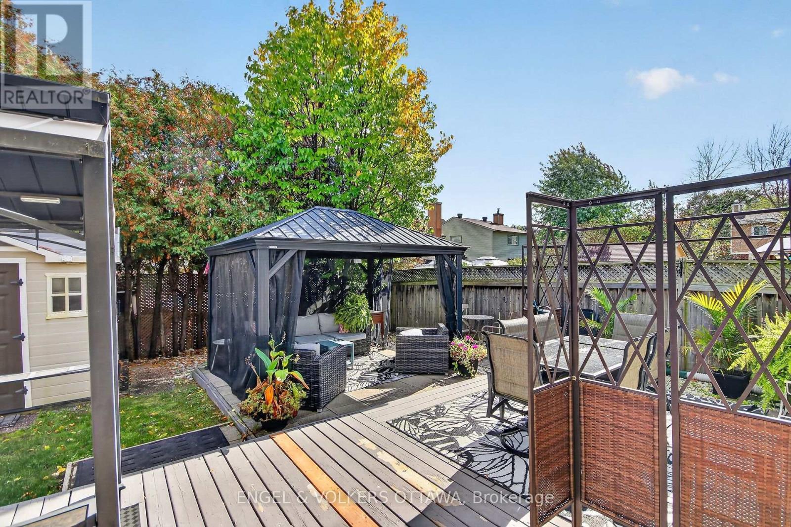 138 SHERWAY DRIVE - 39