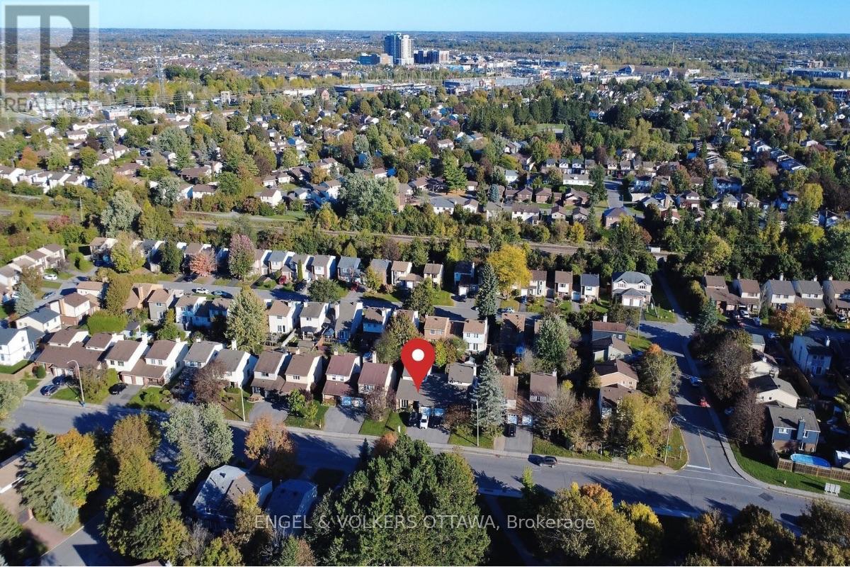138 SHERWAY DRIVE - 46