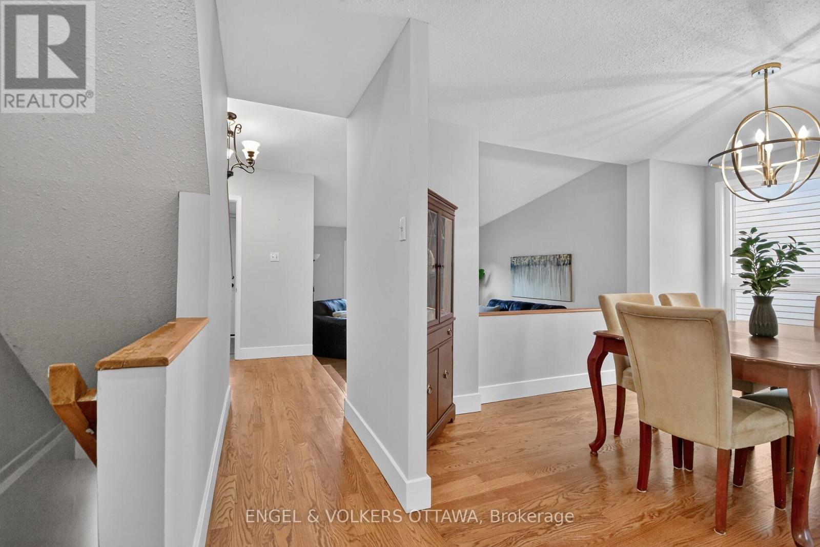 138 SHERWAY DRIVE - Image 9