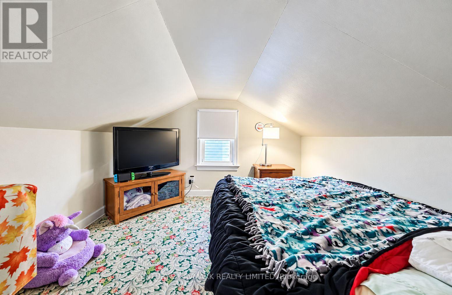 48 DUNKIRK ROAD - 17