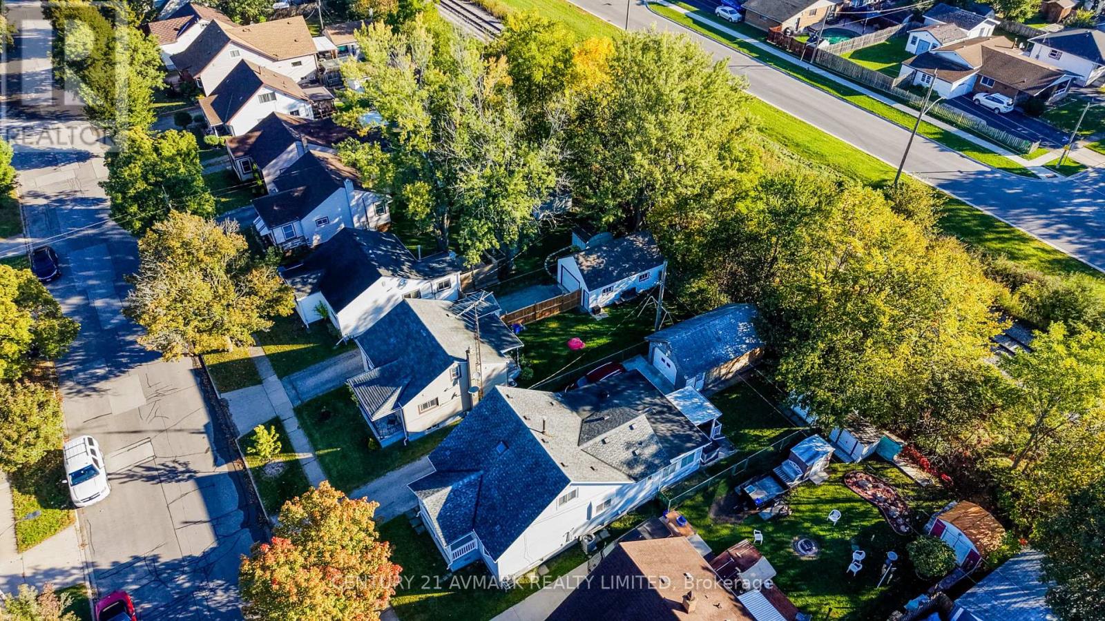 48 DUNKIRK ROAD - 32