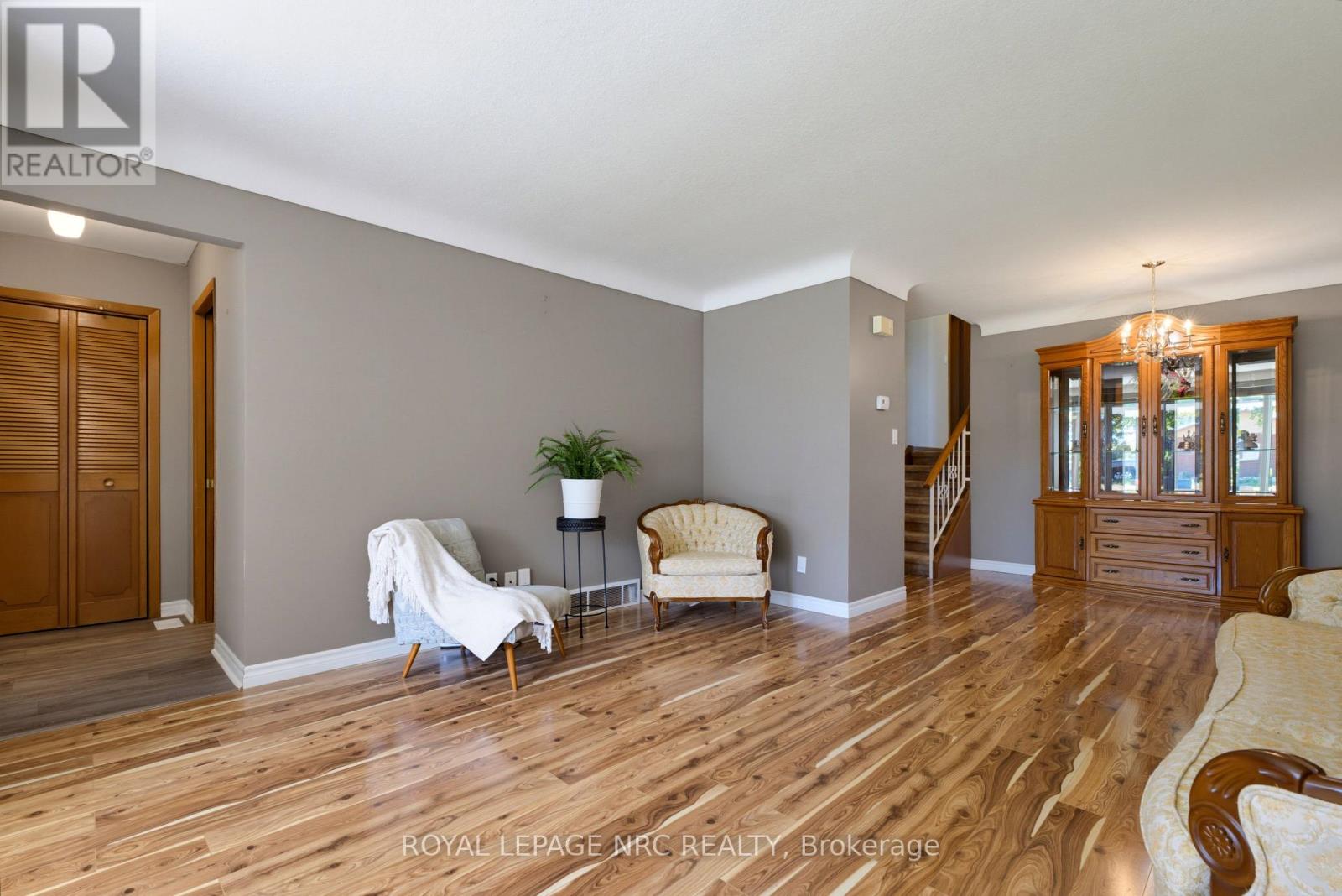 6395 GLENGATE STREET - 10