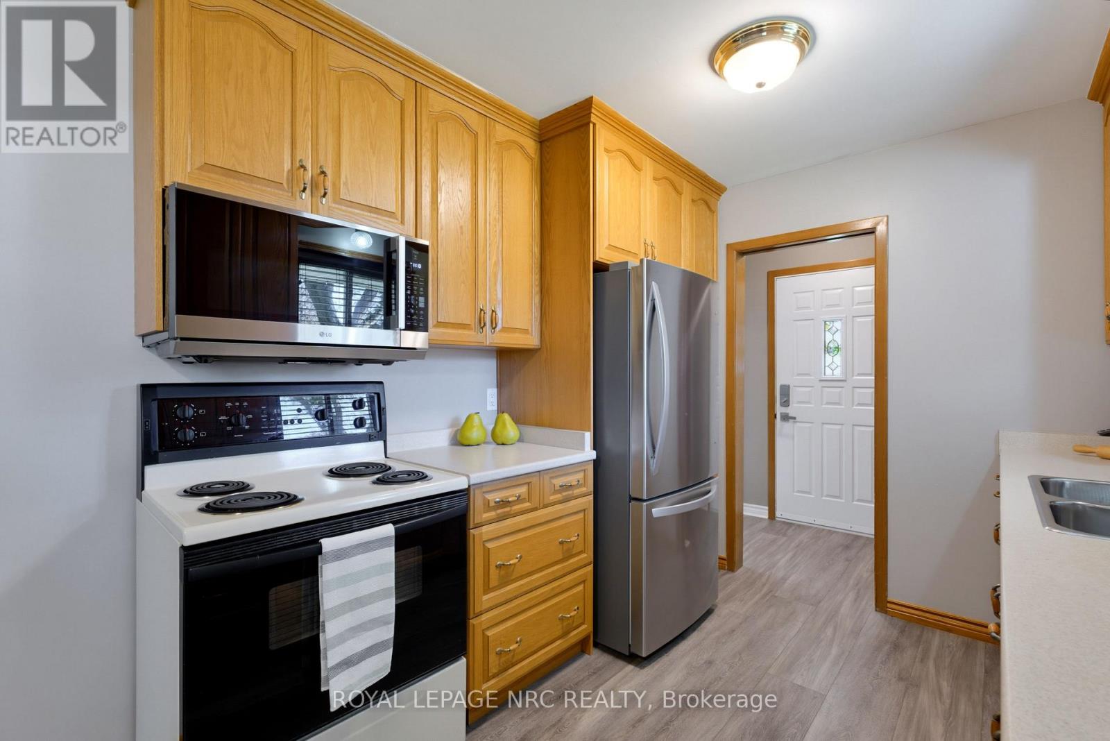6395 GLENGATE STREET - 17