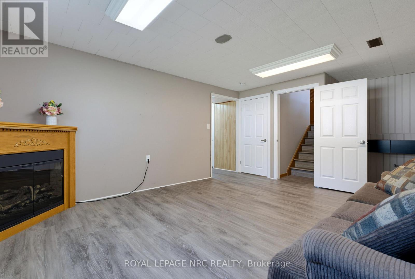 6395 GLENGATE STREET - Image 24
