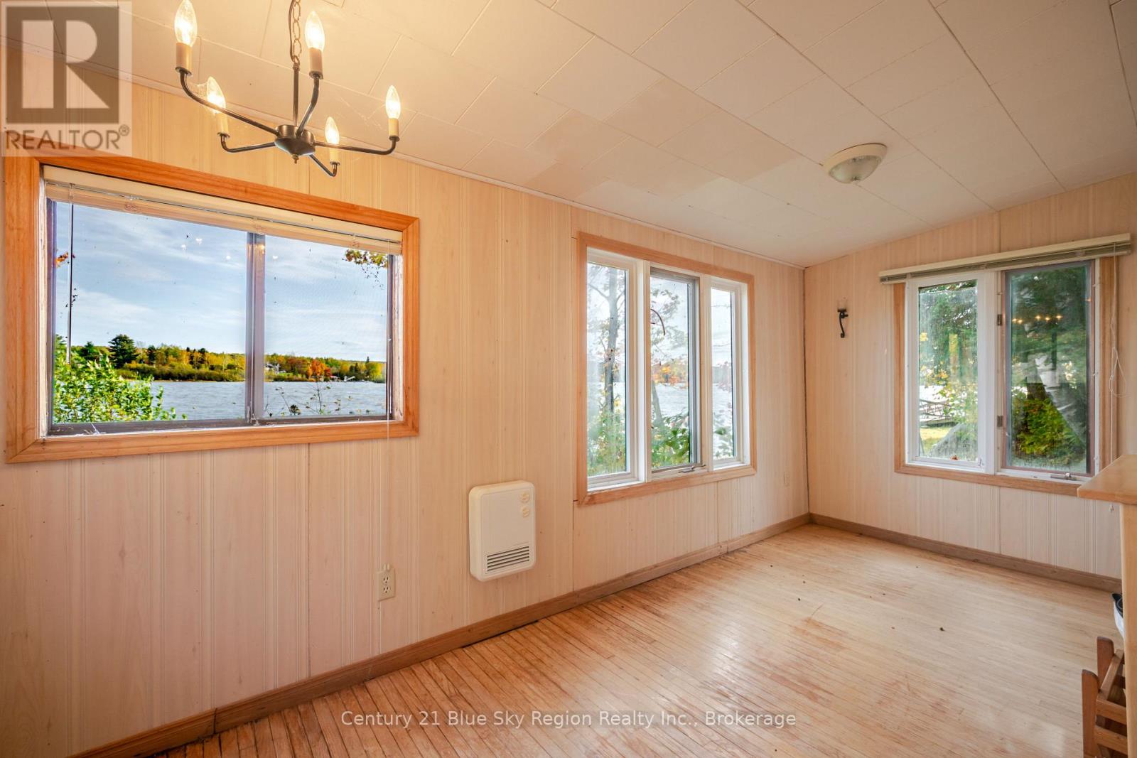 102 NORTH STAR DRIVE W - Image 32