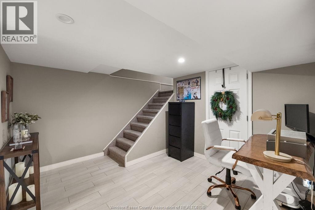 3060 DANDURAND AVENUE - 23