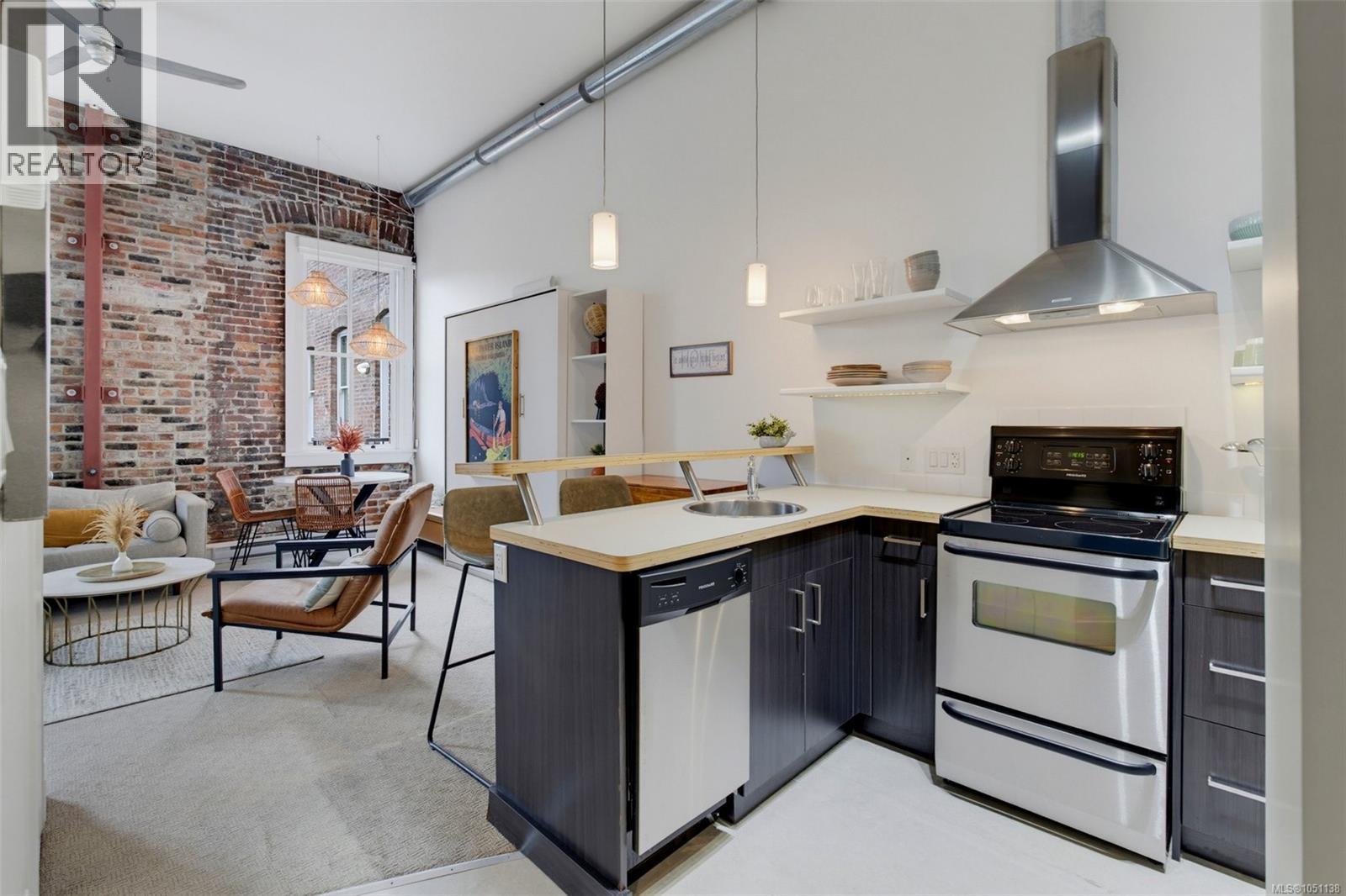 #213 562 Yates St - 6