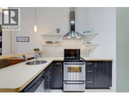 213 562 Yates St, Victoria, BC V8W1K8 Photo 8