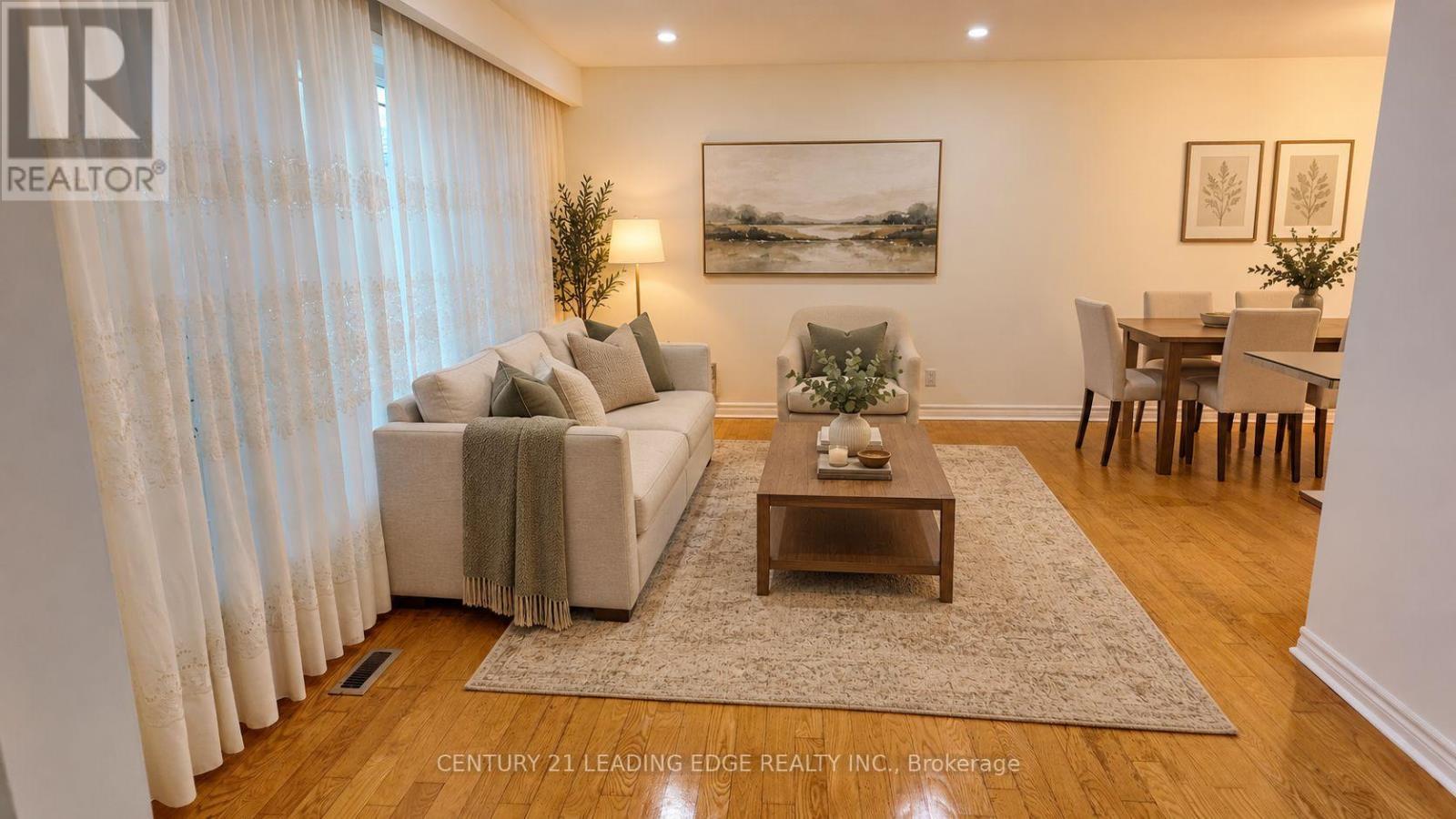 39 Waddington Crescent, Toronto, ON photo 11
