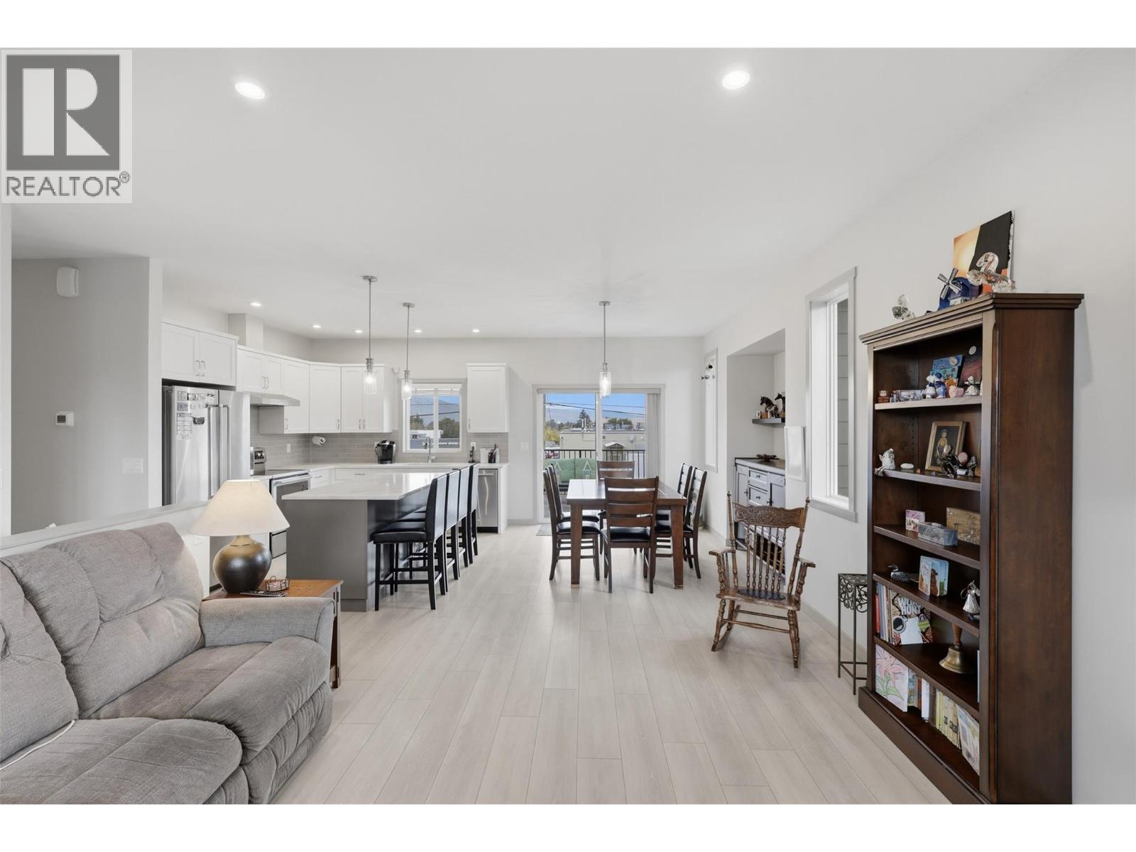 611 McGowan Avenue - 7
