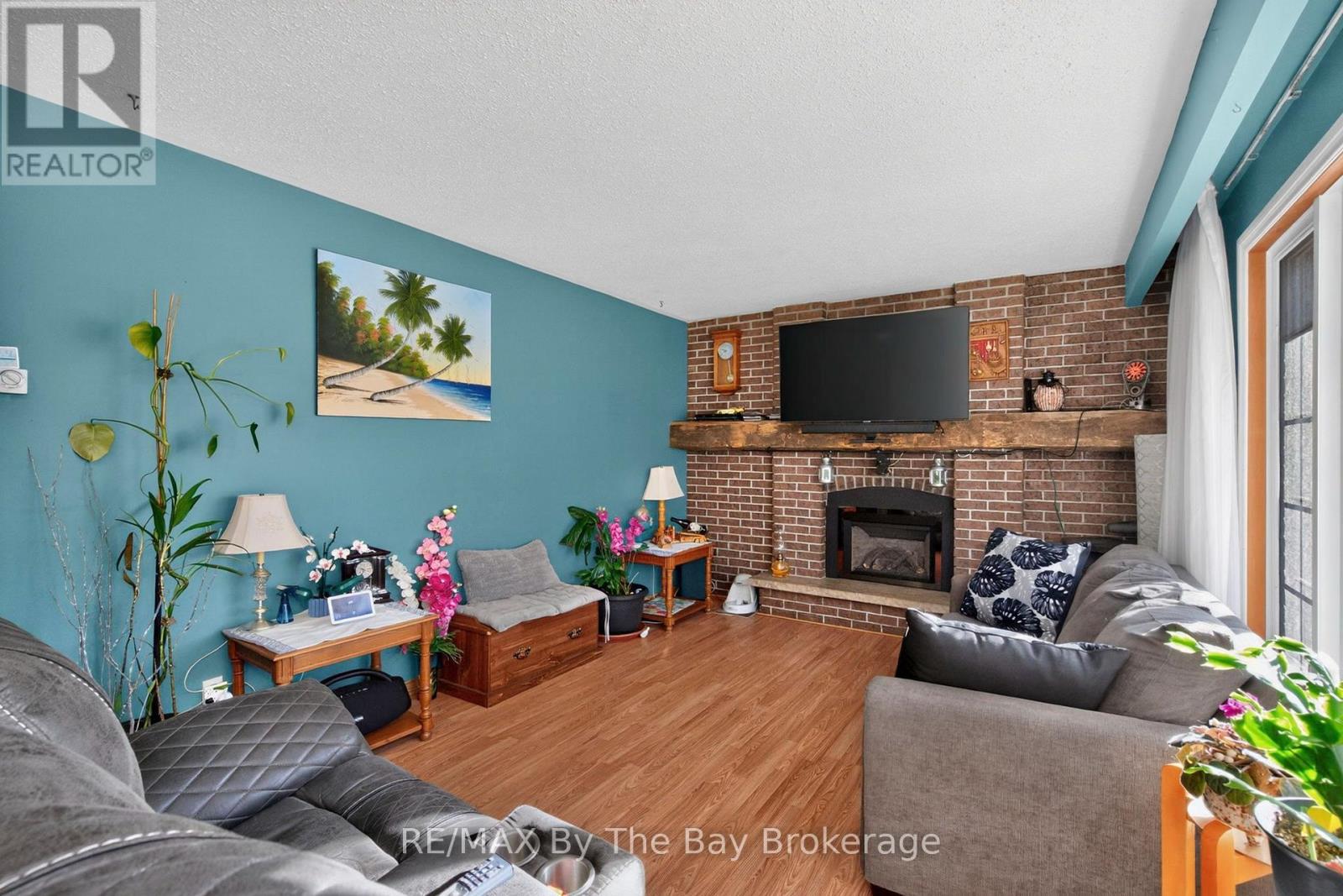 439 FIFTH STREET - Image 9