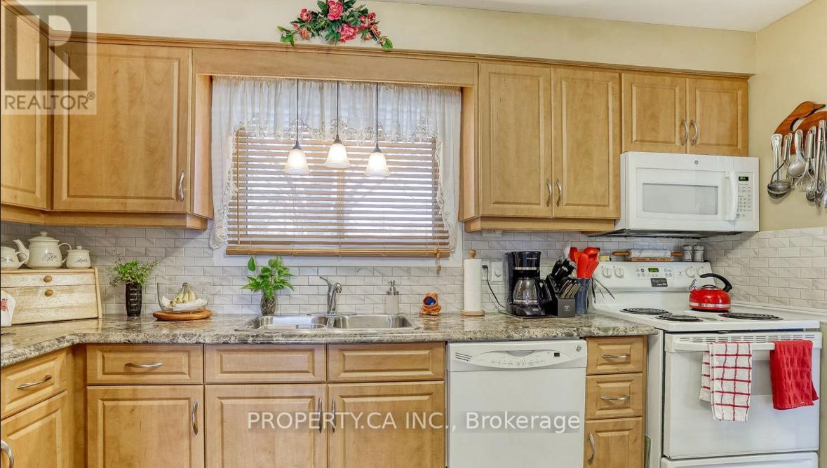 Upper- 204 Mason Drive, Whitby, ON photo 16