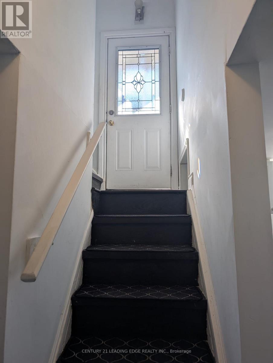 312 Eulalie Avenue, Oshawa, ON photo 3