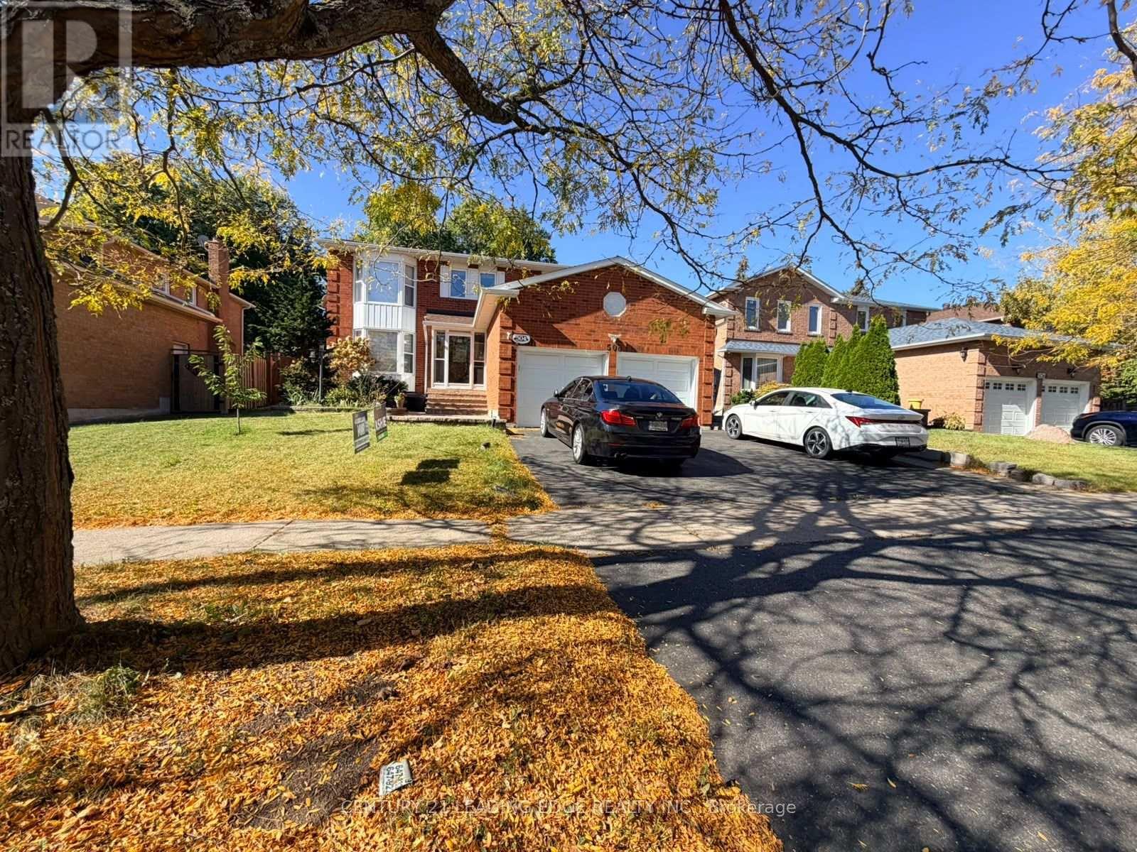Lower- 504 Lightfoot Place, Pickering, ON photo 1