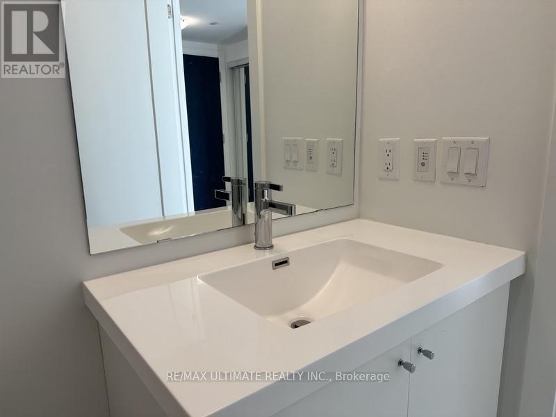 2710- 2545 Simcoe Street North, Oshawa, ON photo 9