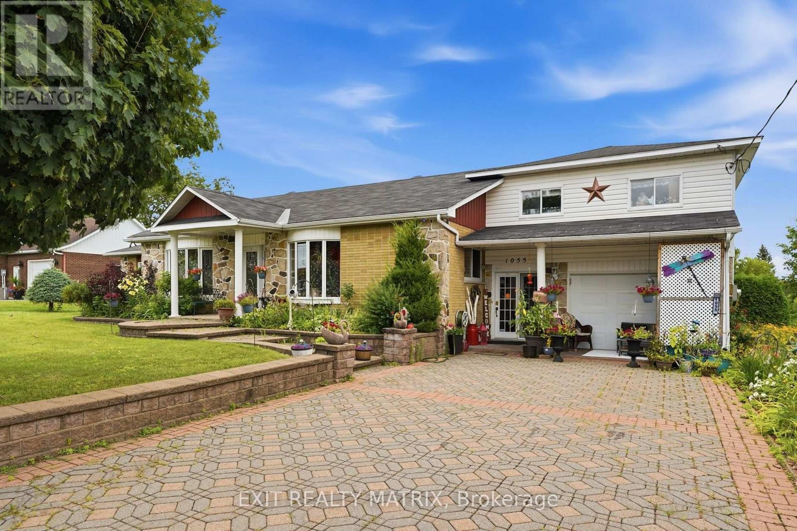 1055 VICTORIA STREET - 1