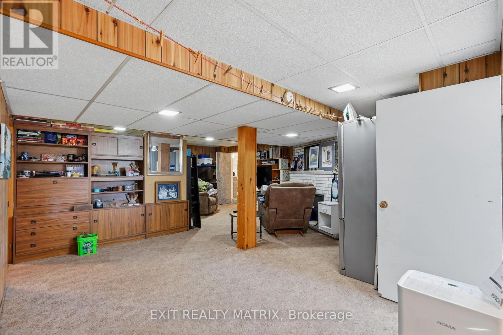 1055 VICTORIA STREET - Image 21