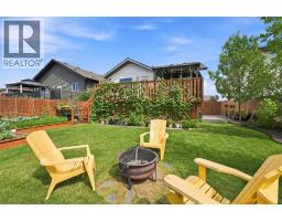 186 Robinson Avenue, Penhold, AB T0M1R0 Photo 36