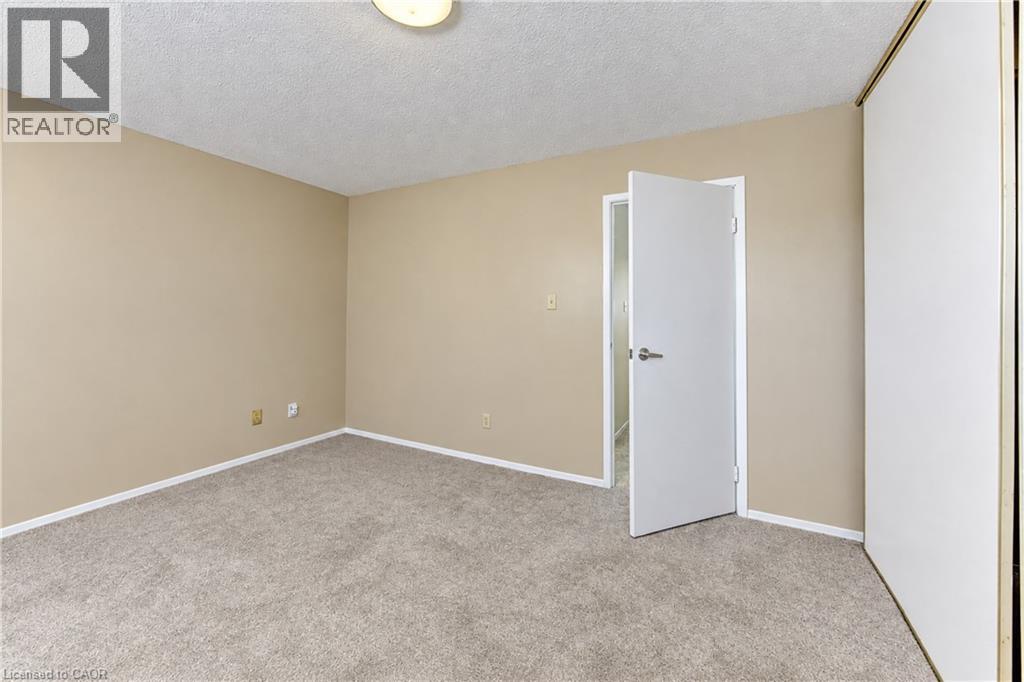 #9 1093 NELLIS Street - Image 21