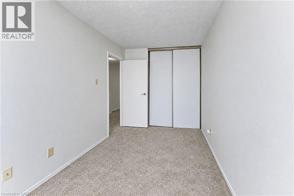 #9 1093 NELLIS Street - Image 25
