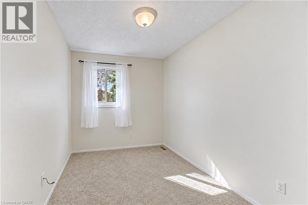 #9 1093 NELLIS Street - Image 27