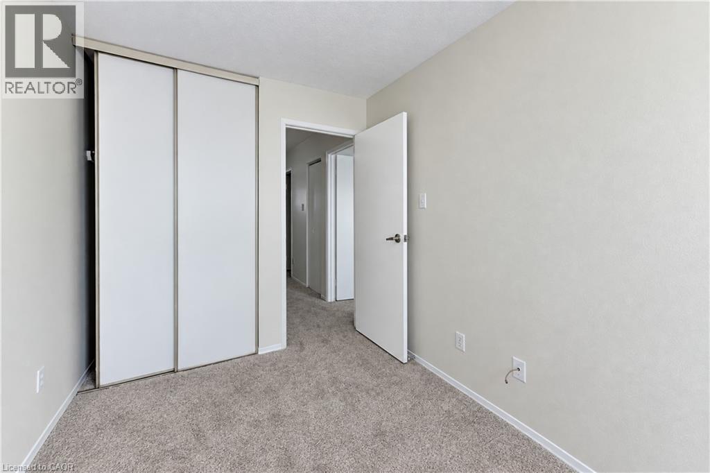 #9 1093 NELLIS Street - 28