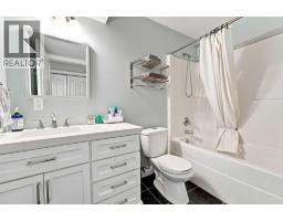 186 Robinson Avenue, Penhold, AB T0M1R0 Photo 24