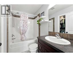 186 Robinson Avenue, Penhold, AB T0M1R0 Photo 18