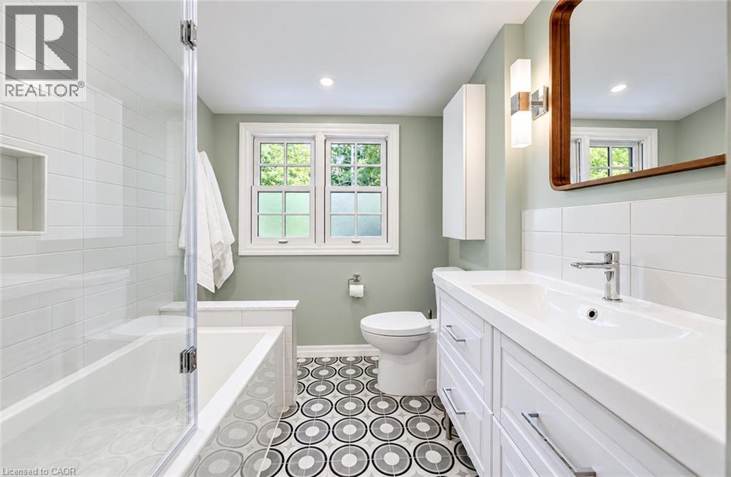 656 WESTMOUNT Road W - Image 32