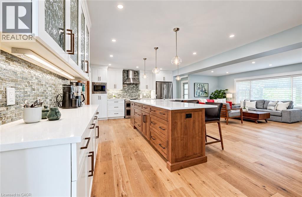656 WESTMOUNT Road W - 4