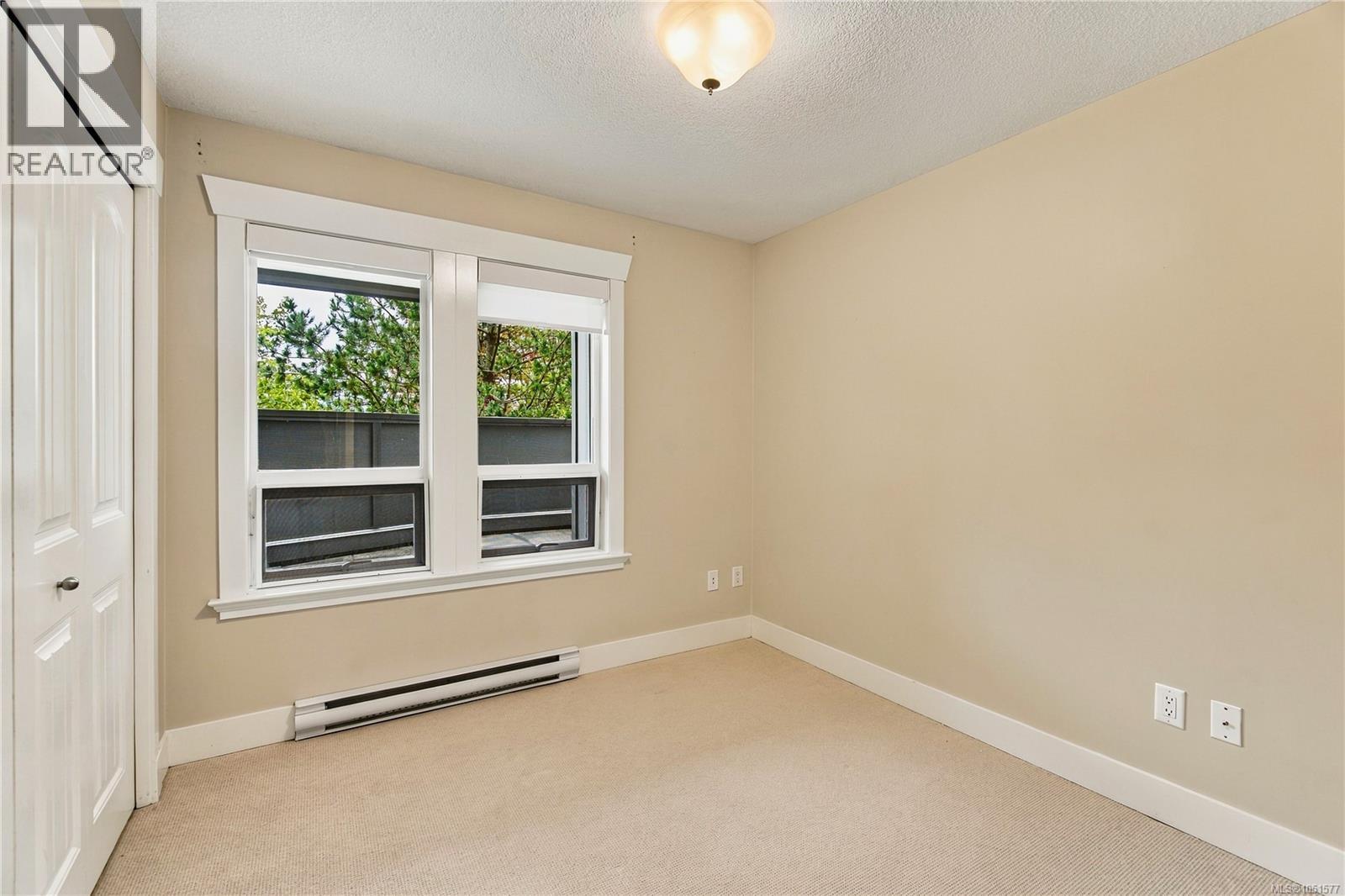 #204 1620 Townsite Rd - 32