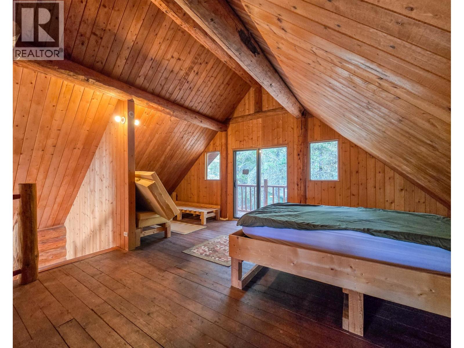 3590 Kootenay No. 3 Road, Windermere