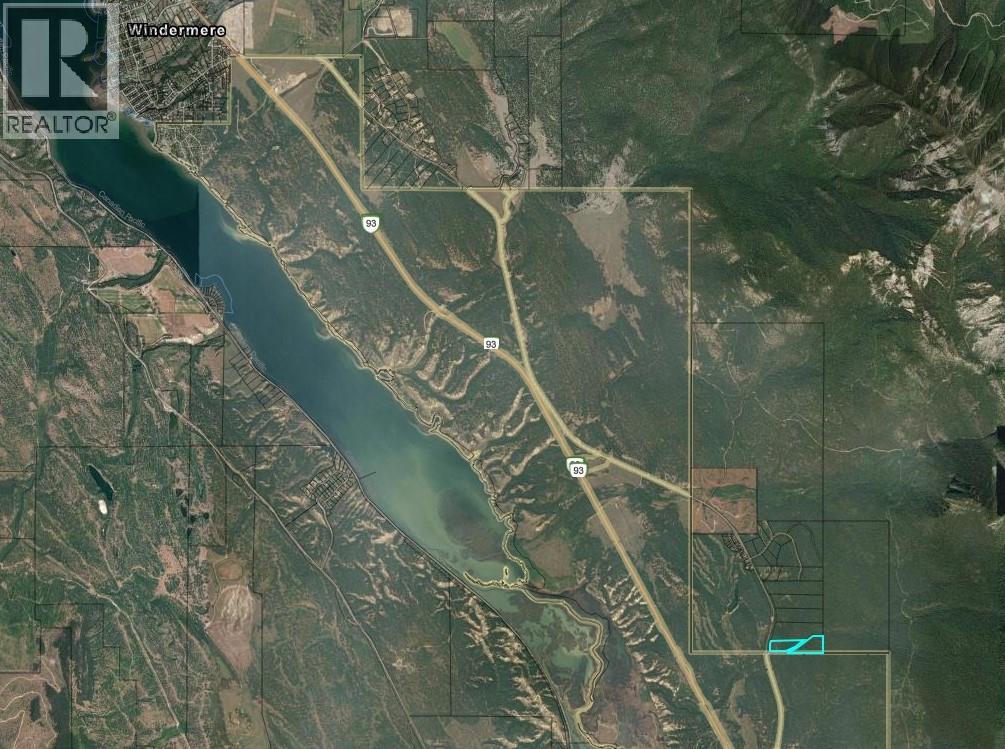 3590 Kootenay No. 3 Road, Windermere