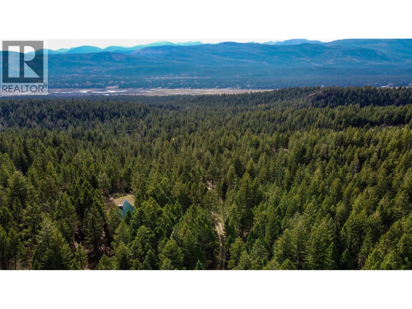 3590 Kootenay No. 3 Road, Windermere