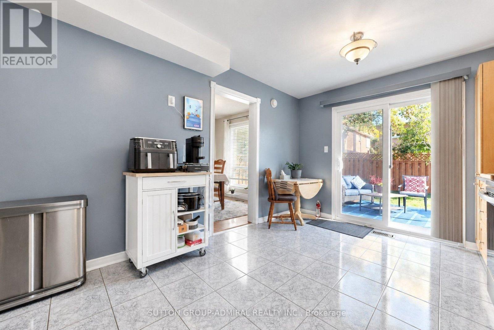 43 BERWICK CRESCENT - 19