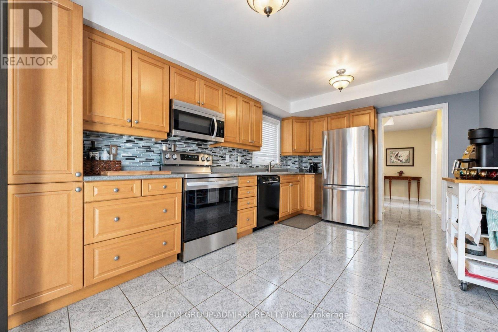 43 BERWICK CRESCENT - 22