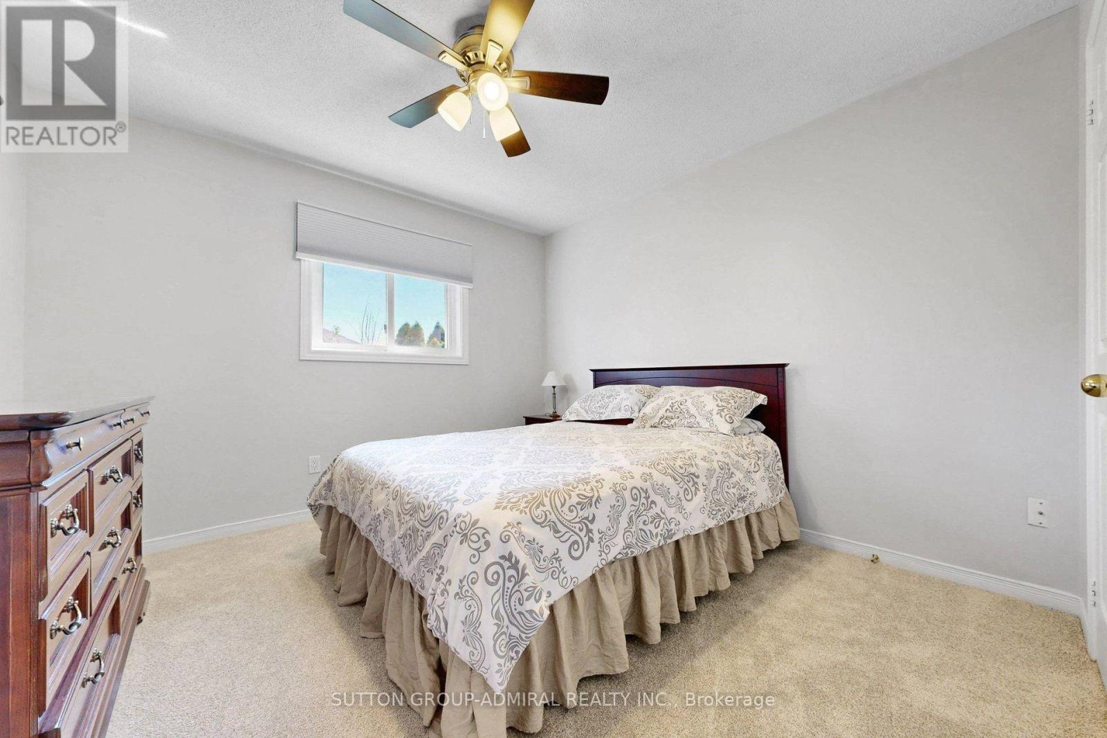 43 BERWICK CRESCENT - 25