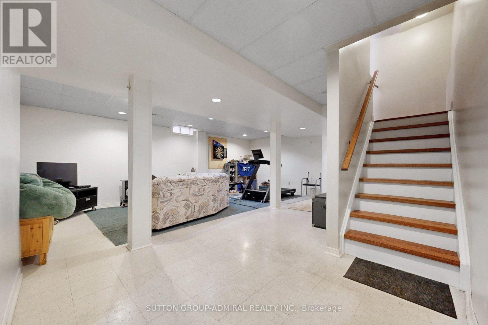 43 Berwick Crescent, Richmond Hill, ON photo 41