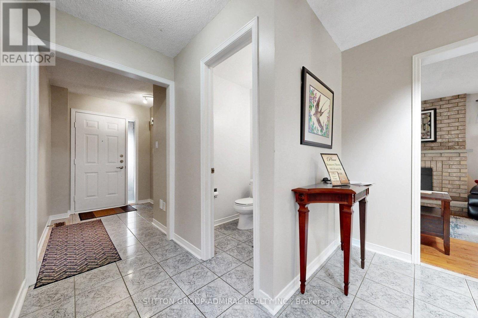 43 Berwick Crescent, Richmond Hill, ON photo 5