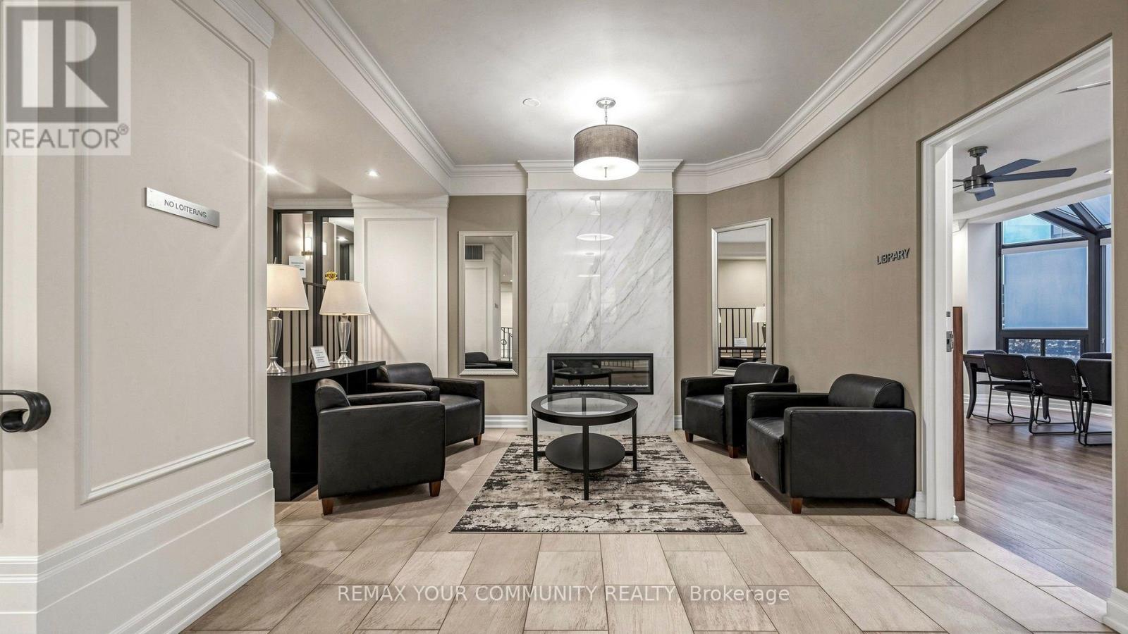 413- 5 Weldrick Road West, Richmond Hill, ON photo 3