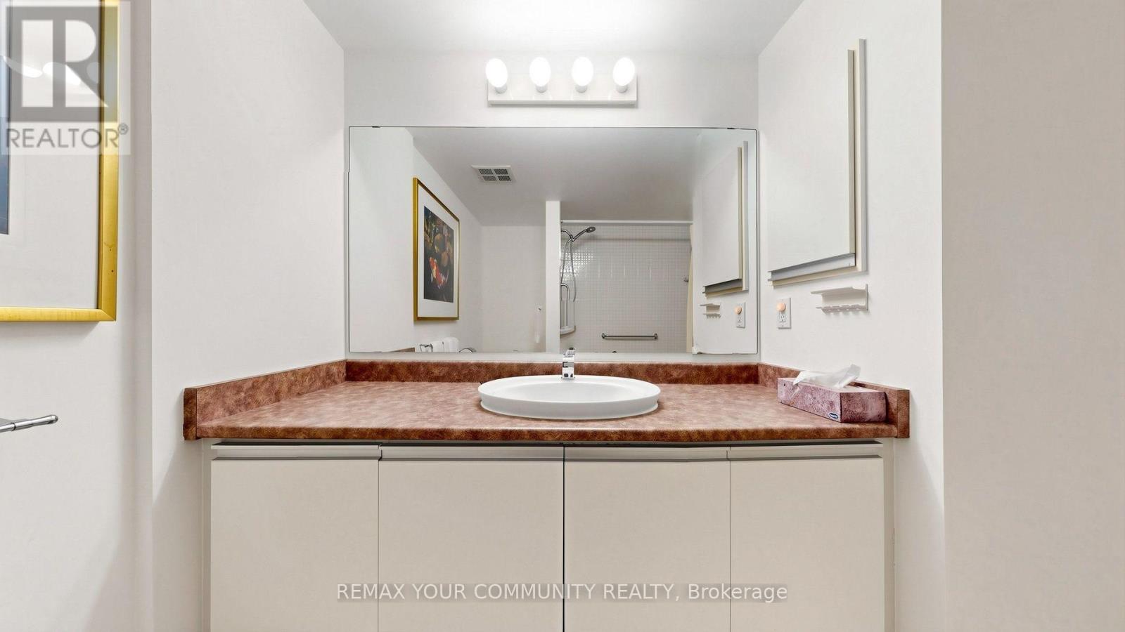 #413 5 WELDRICK ROAD W - 37