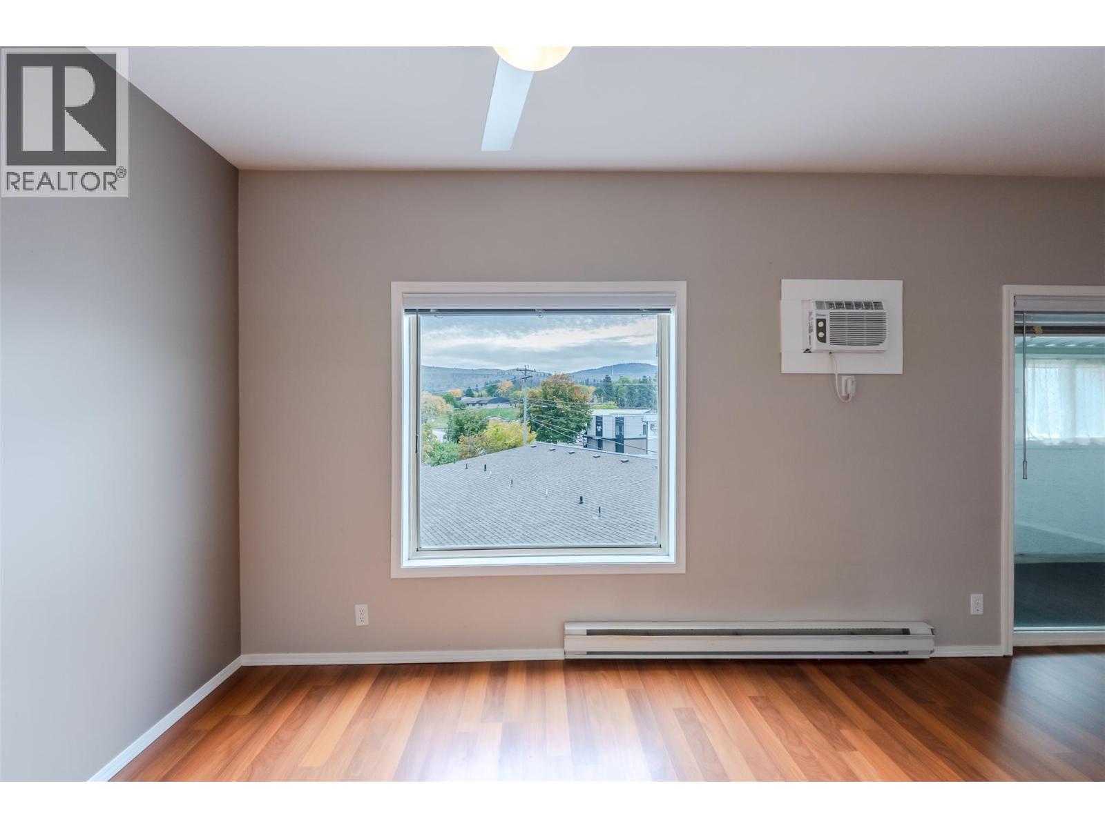 650 MCKINNEY Road Unit# 325, Oliver