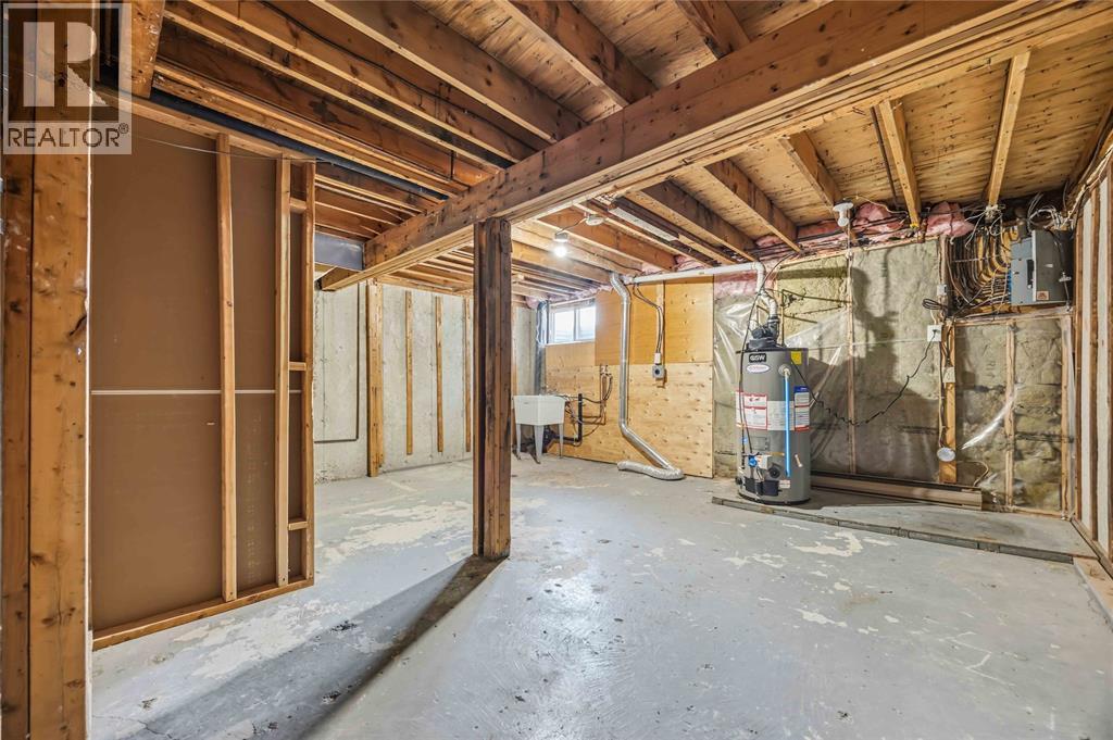 #105 348 CAMERON STREET - 34