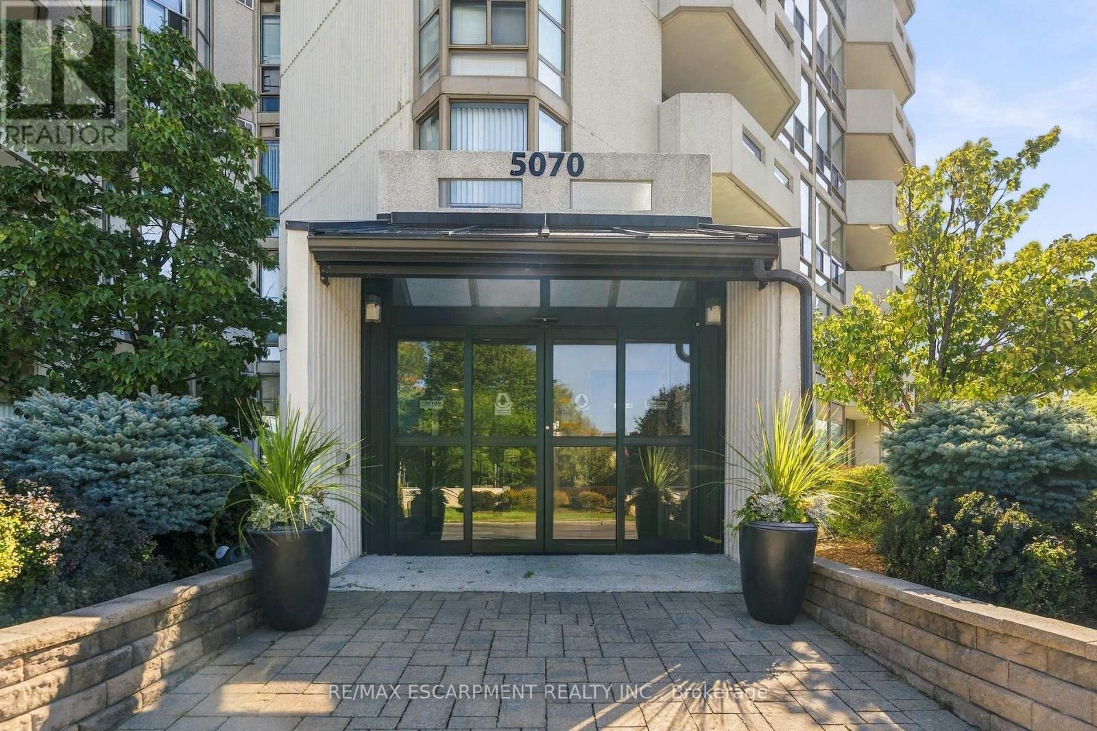 302- 5070 PINEDALE Avenue, Burlington, ON photo 3