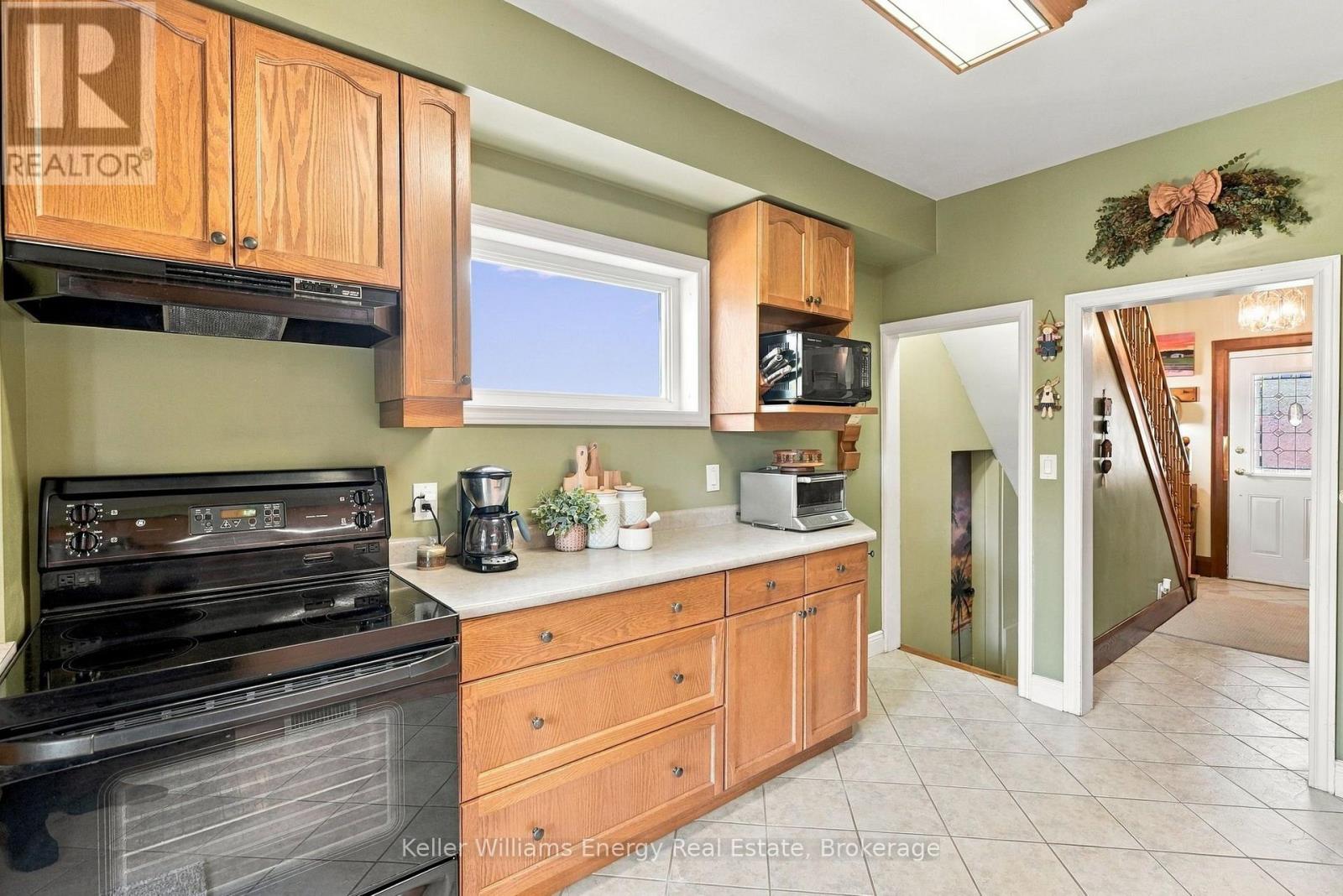 256 Grooms Avenue, Oshawa, ON photo 11